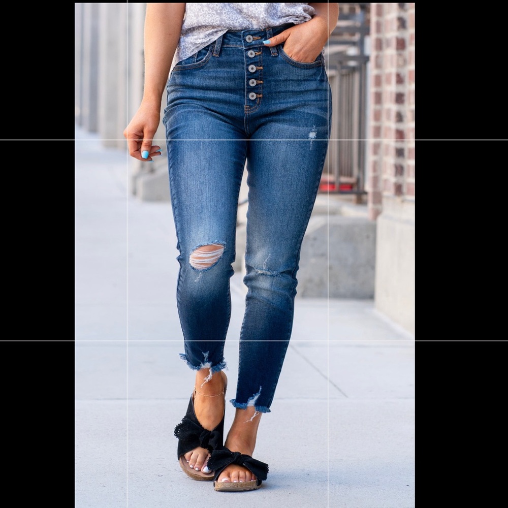 KanCan button fly distressed skinny jeans size 9/28 ankle length
